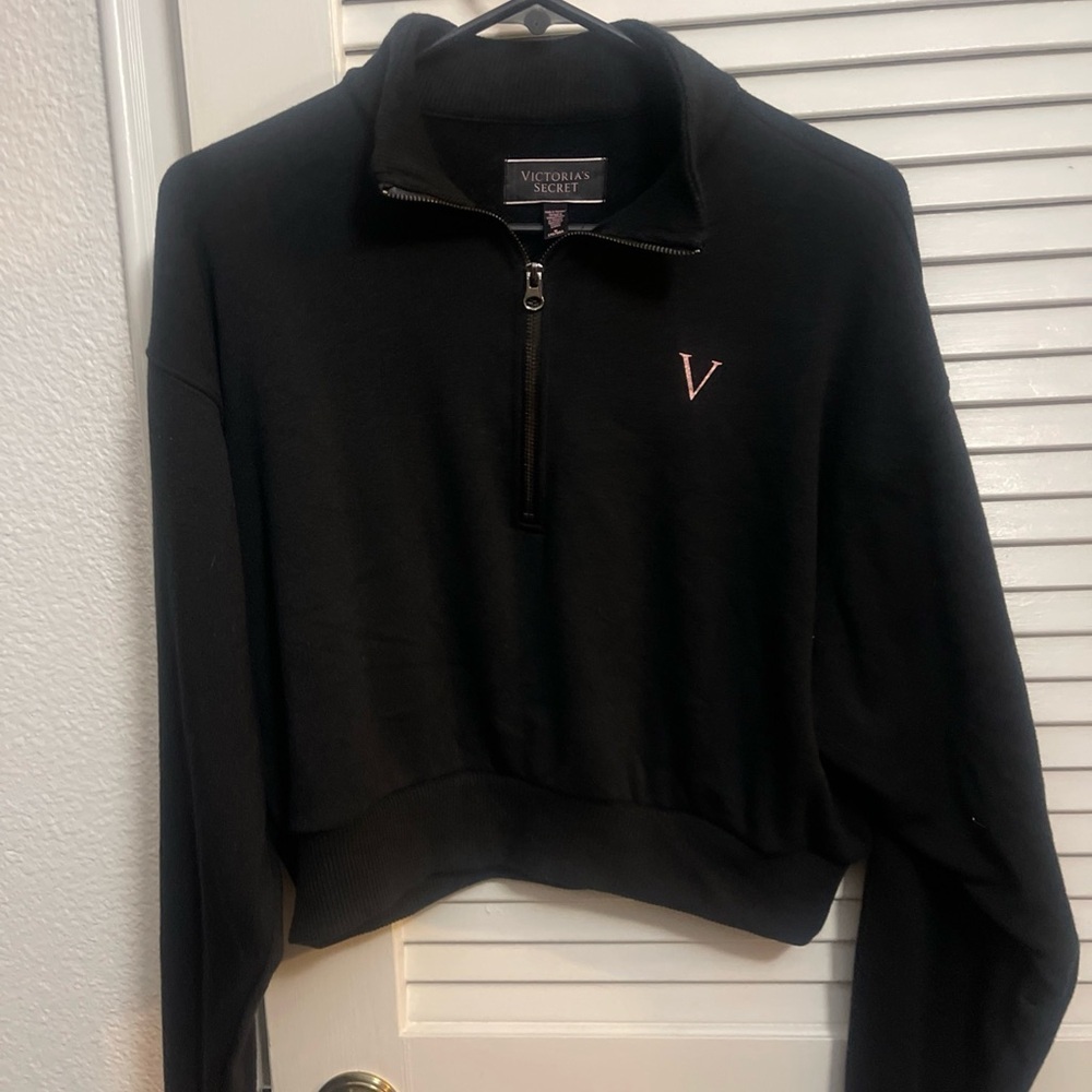 Victoria's Secret Black Quarter-Zip crop sweatshirt NWT - Picture 1 of 7